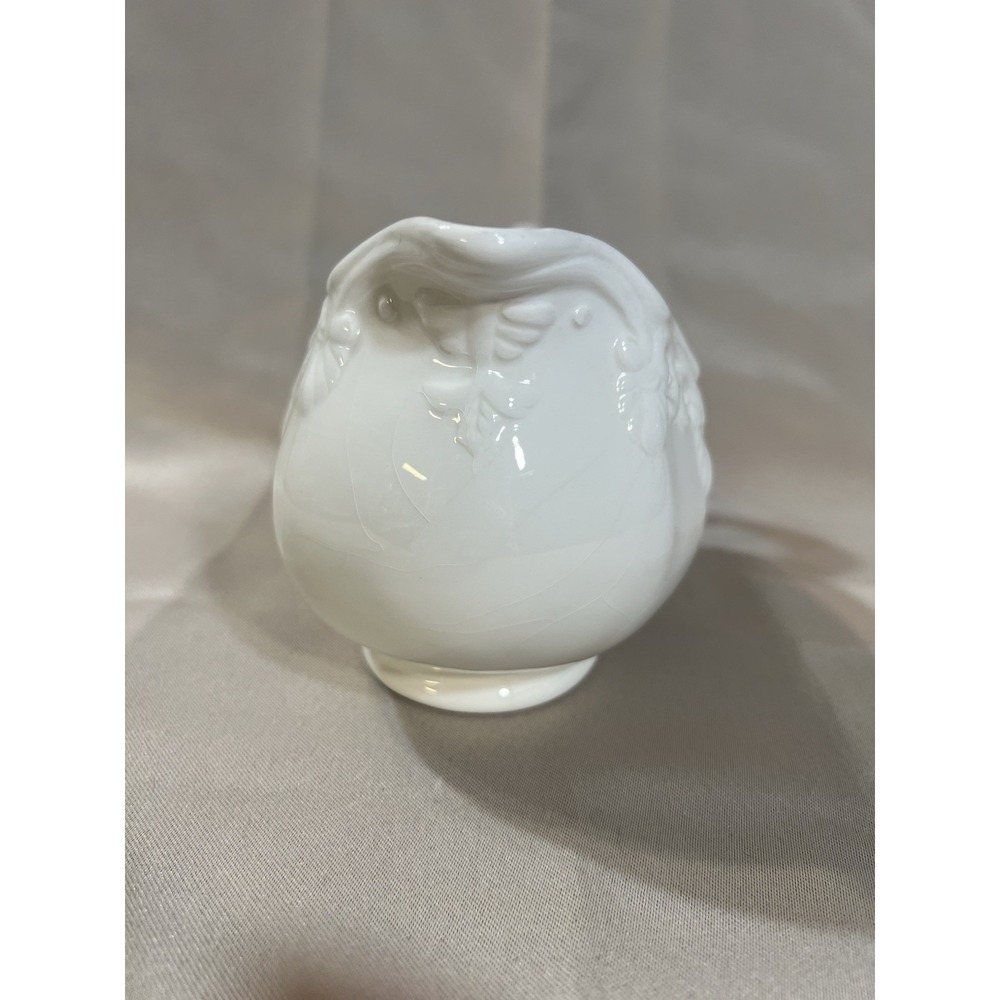 VTG GRAVY BOAT OFF WHITE WITH EMBOSSED SCROLL~ BICO‎ CHINA (2496) - Picture 5 of 6